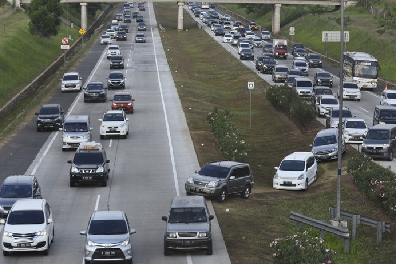 One Way Berlaku Di Tol Japek Mulai Km Minews Id