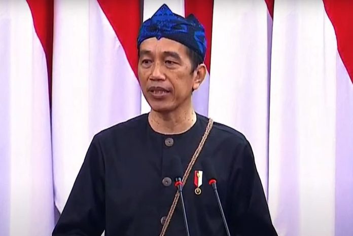 Baju Adat Jokowi