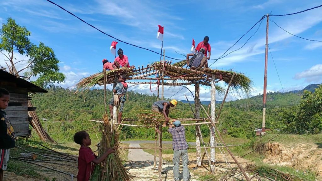 Ramai Ramai Menghias Kampung Kemeriahan Warga Papua Sambut Hut Ri Ke