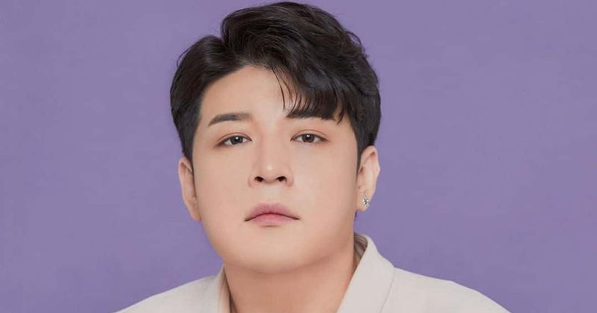 Shindong, berbakat dalam memainkan gitar