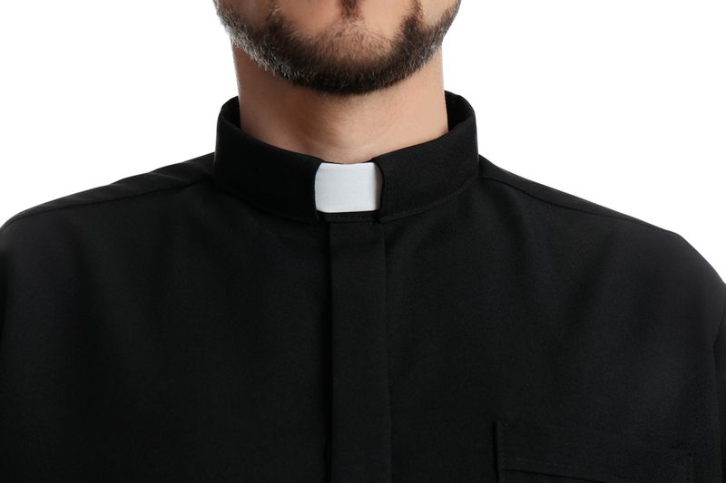 Demi Seorang Novelis Erotis Uskup Di Spanyol Rela Mengundurkan Diri Minews Id 7268