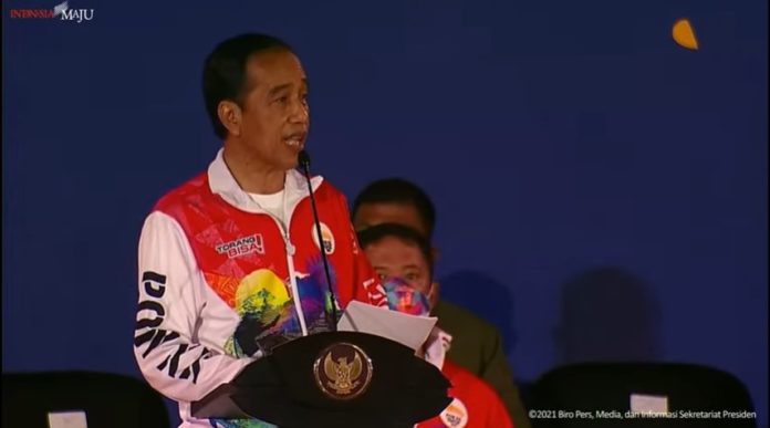 Presiden Jokowi saat membuka PON XX