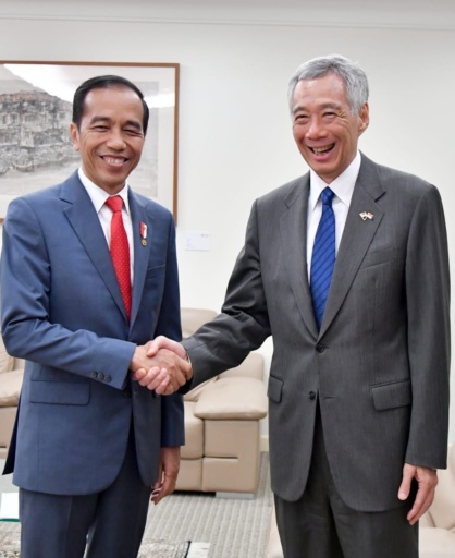 Presiden Jokowi dan PM Lee Hsien pada 2019