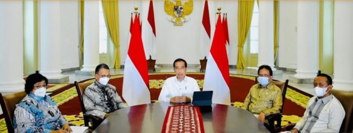 Presiden Jokowi saat sampaikan pencabutan ribuan izin tambang