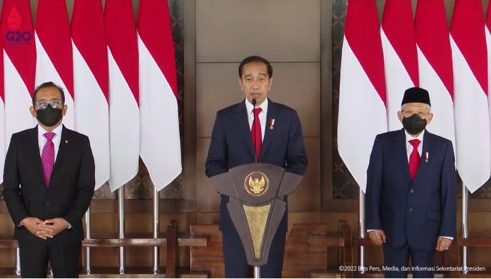 Presiden Jokowi konferensi pers sebelum terbang ke Eropa