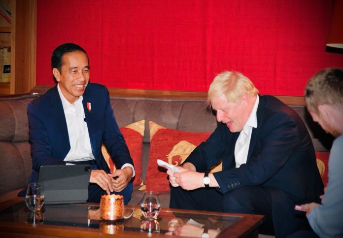Presiden Jokowi saat pertemuan bilateral dengan PM Boris Johnson