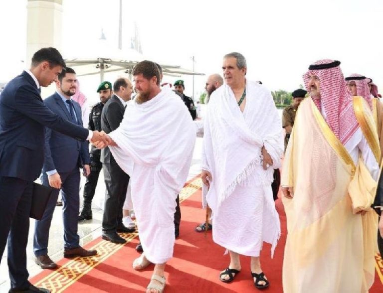 Perang dengan Ukraina, Pemimpin Chechnya Ramzan Kadyrov Sempatkan Ibadah Haji