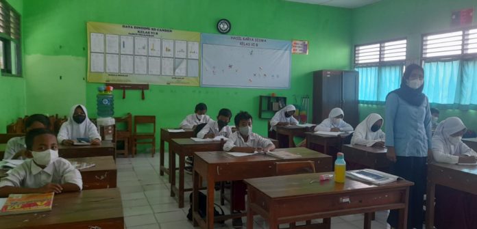 Suasana PTM SD 5 Kotagede, Yogyakarta.