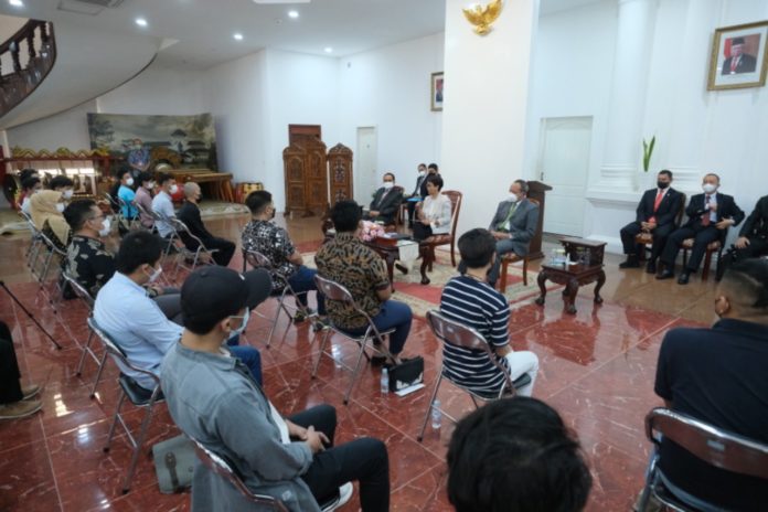 Menteri Luar Negeri Retno Marsudi bertemu 62 WNI yang disekap di Kamboja