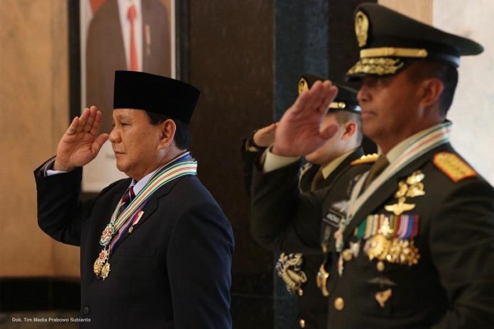 Prabowo Subianto usai terima empat bintang jasa sekaligus