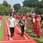Penyambutan kedatangan Presiden Filipina oleh Presiden Indonesia. (instagram.com/@sekretariat.kabinet)