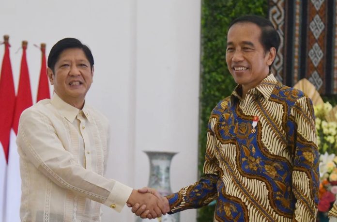 Pertemuan empat mata antara Presiden Marcos Jr dengan Presiden Jokowi. (instagram.com/@sekretariat.kabinet)