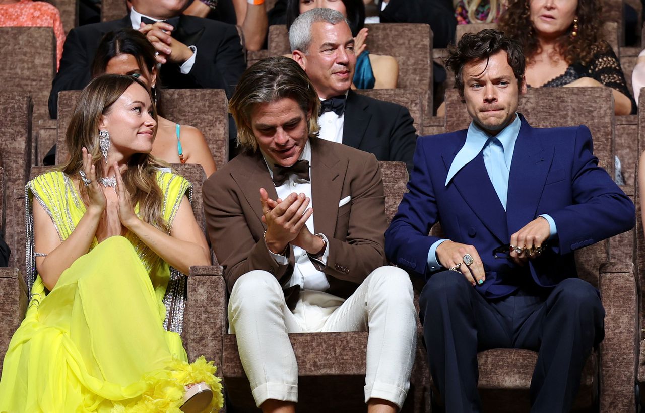 olivia wilde, chris pine, dan harry styles