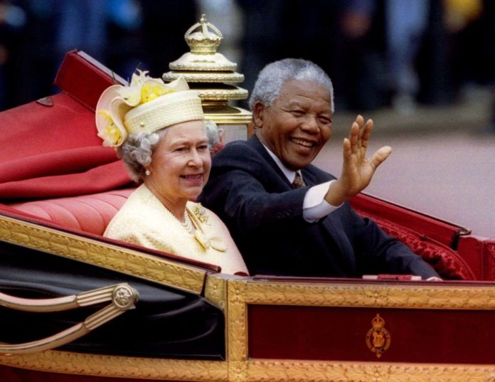 Ratu Elizabeth dan Nelson Mandela