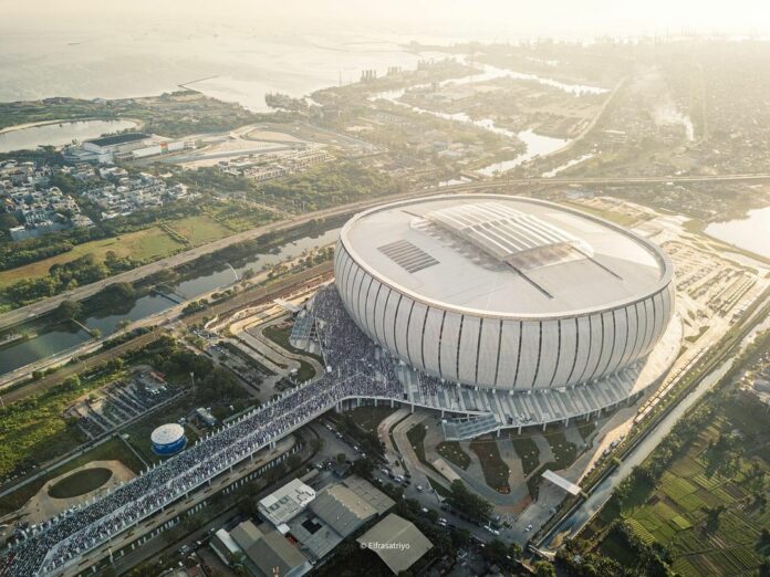 Jakarta International Stadium (instagram.com/@elfrasatriyo)