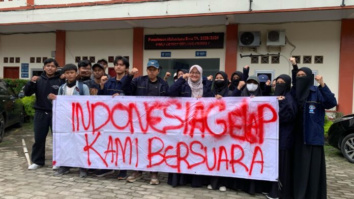 Mahasiswa BEM STIU Darul Hikmah