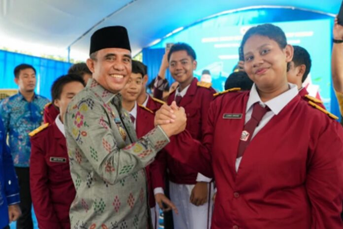 Gubernur Sulteng Anwar Hafid sekolah rakyat