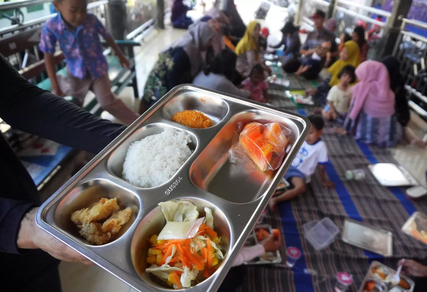 Program MBG Ciptakan Dampak Ekonomi dan Perkuat Gizi Kelompok 3B Program MBG Ciptakan Dampak Ekonomi dan Perkuat Gizi Kelompok 3B