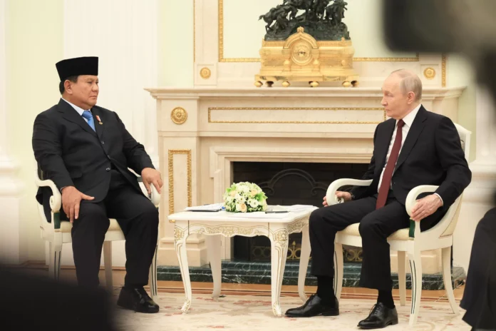 kunjungan prabowo Dari Kremlin ke Elysee rusia putin prancis.jpg