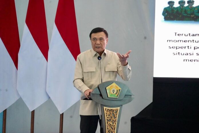 Menteri Koordinator Bidang Politik dan Keamanan Jenderal TNI (Purn.) Djamari Chaniago