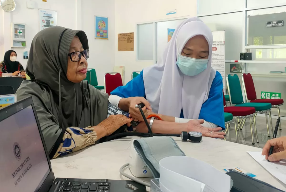 Hipertensi Lansia dan Pentingnya Deteksi Dini melalui CKG Hipertensi Lansia dan Pentingnya Deteksi Dini melalui CKG
