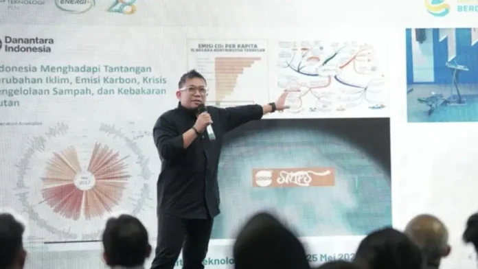direktur-biomassa-pt-pln-energi-primer-indonesia-pln-epi-hokkop-situngkir-menyebut-penggunaan-10-juta-ton-biomassa-hasilkan-nilai-ekonomi-rp-11-triliun-antara-6zdnt