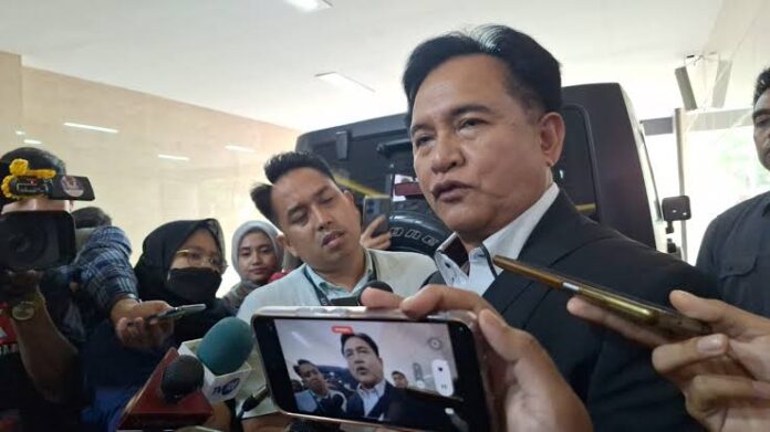 Menteri Koordinator Bidang Hukum, HAM, Imigrasi, dan Pemasyarakatan, Yusril Ihza Mahendra tolak unjuk rasa