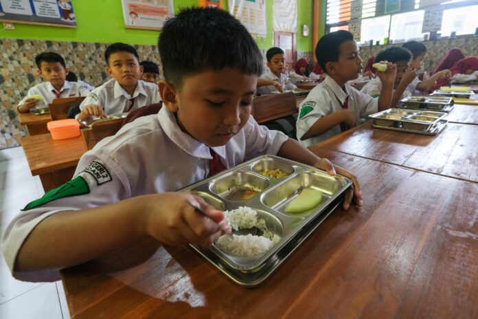 antarafoto-penerima-manfaat-mbg-hingga-juli-2025-di-sulawesi-tenggara-1754963571