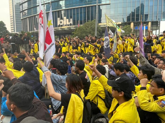demo mahasiswa