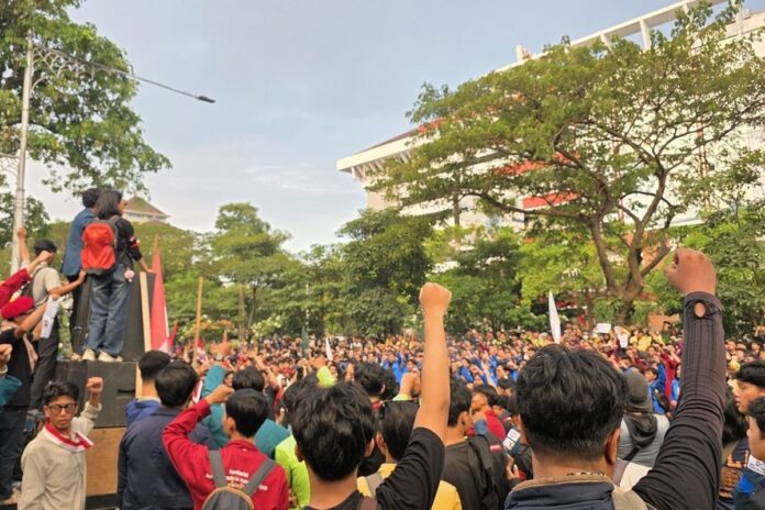 demo mahasiswa aksi