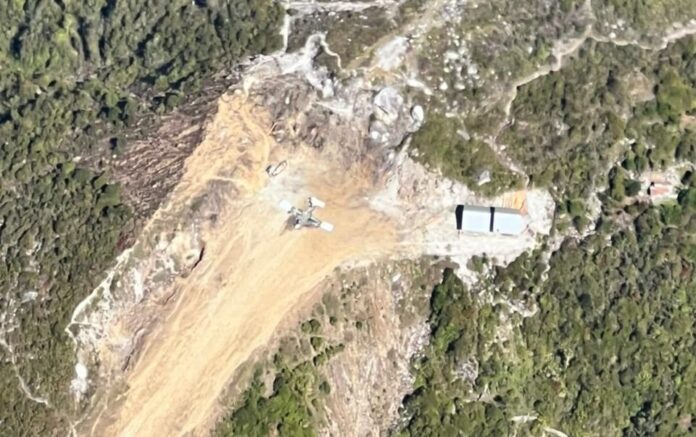 pembakaran pesawat perintis milik Associated Mission Aviation (AMA) di Lapangan Terbang Balinggama, Kabupaten Yahukimo opm papua