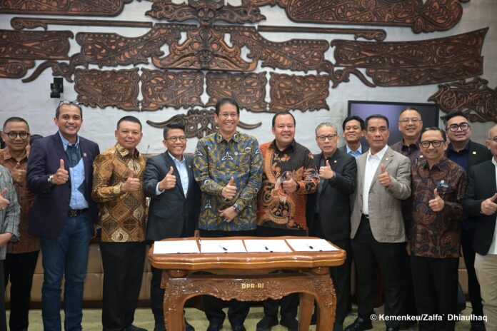20260720_MK-PYSWMK-JDA_Raker-Tk-Komisi-XI-membahas-RUU-tentang-PFII__202607200010050