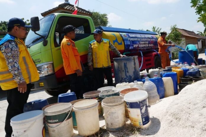 Pemerintah Salurkan Air Bersih Hadapi El Nino dan Kekeringan