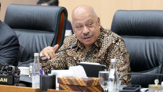 ketua-komisi-xii-dpr-ri-melchias-markus-mekeng-saat-memimpin-rdp-dengan-plt-deputi-bidang-pslb3-kementerian-lingkungan-hidupba-1788869254291_169