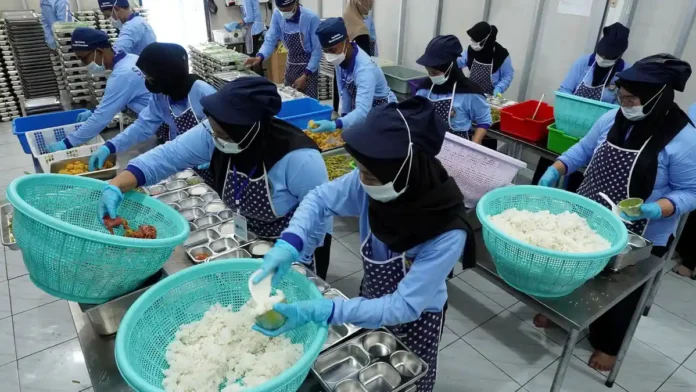 mbg makan bergizi gratis