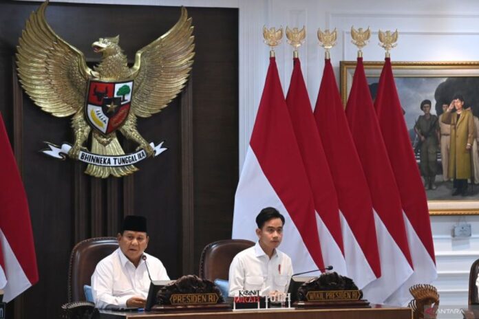 presiden-prabowo-pimpin-sidang-kabinet-paripurna-021224-sgd-6